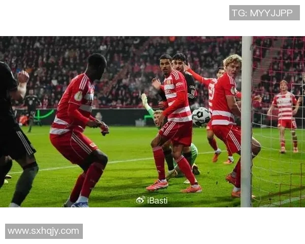 欧联杯精彩对决尤文图斯大胜拜仁6比2乌龙球成为全场焦点