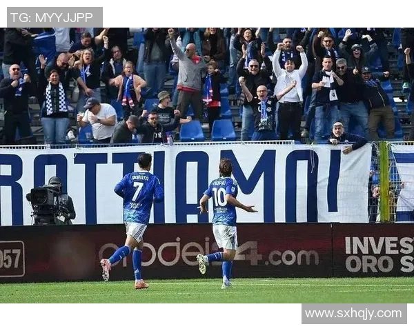 英超激战巴黎圣日耳曼险胜切尔西争议判罚引发全场热议 英超激战巴黎圣日耳曼险胜切尔西争议判罚引发全场热议