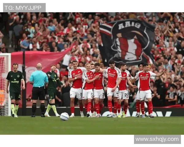 足总杯焦点战曼联与利物浦激战成平局全场气氛火爆