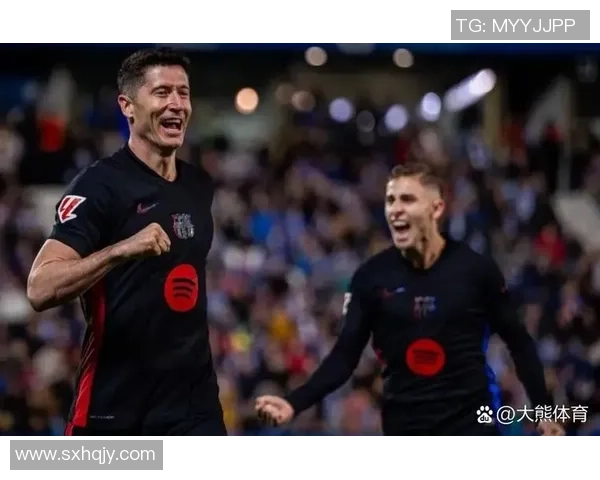 世界杯精彩对决皇马凭乌龙球险胜曼联引爆全场激情 世界杯精彩对决皇马凭乌龙球险胜曼联引爆全场激情