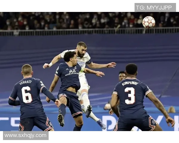 欧冠激战：里昂大胜巴黎圣日耳曼神奇扑救点燃全场激情