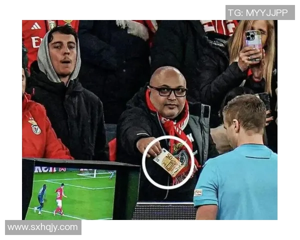 欧联杯波尔图逆转本菲卡神扑成焦点争议判罚引发热议