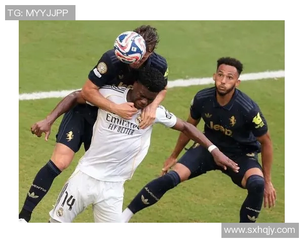 皇马与尤文友谊赛激战四三胜负瞬间引发全场热议 皇马与尤文友谊赛激战四三胜负瞬间引发全场热议